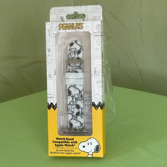 PEANUTS WATCH BAND FOR APPLE WATCH:NIB FITS 38/40/41mm APPLE WATCH WHITE/BLACK - Picture 1 of 10